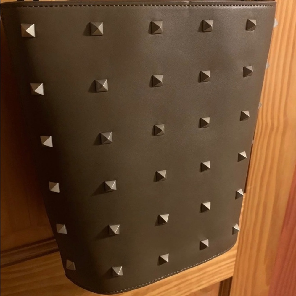 Handbag - Picture 2 of 5